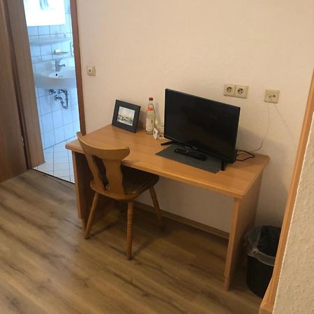 Brauereigasthof Hotel Schluessel 깅엔안데어브렌츠 외부 사진