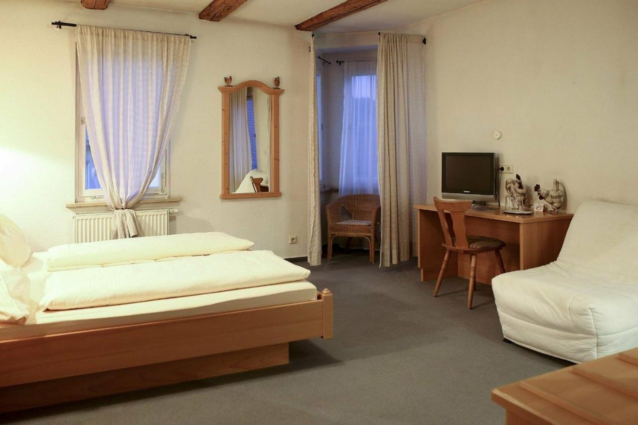 Brauereigasthof Hotel Schluessel 깅엔안데어브렌츠 외부 사진