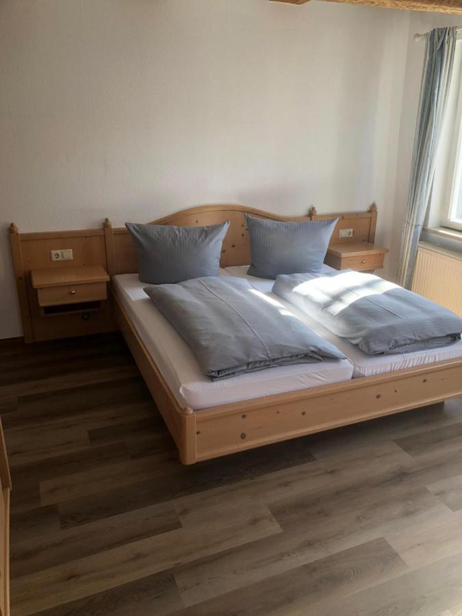 Brauereigasthof Hotel Schluessel 깅엔안데어브렌츠 외부 사진