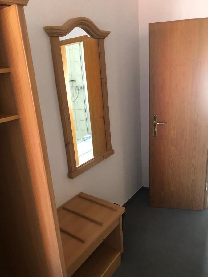 Brauereigasthof Hotel Schluessel 깅엔안데어브렌츠 외부 사진