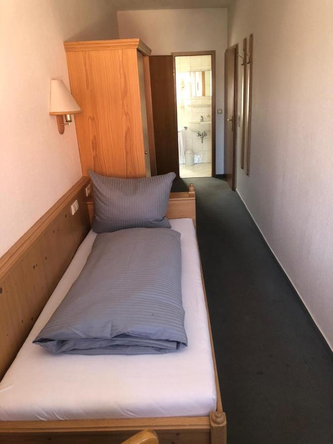 Brauereigasthof Hotel Schluessel 깅엔안데어브렌츠 외부 사진