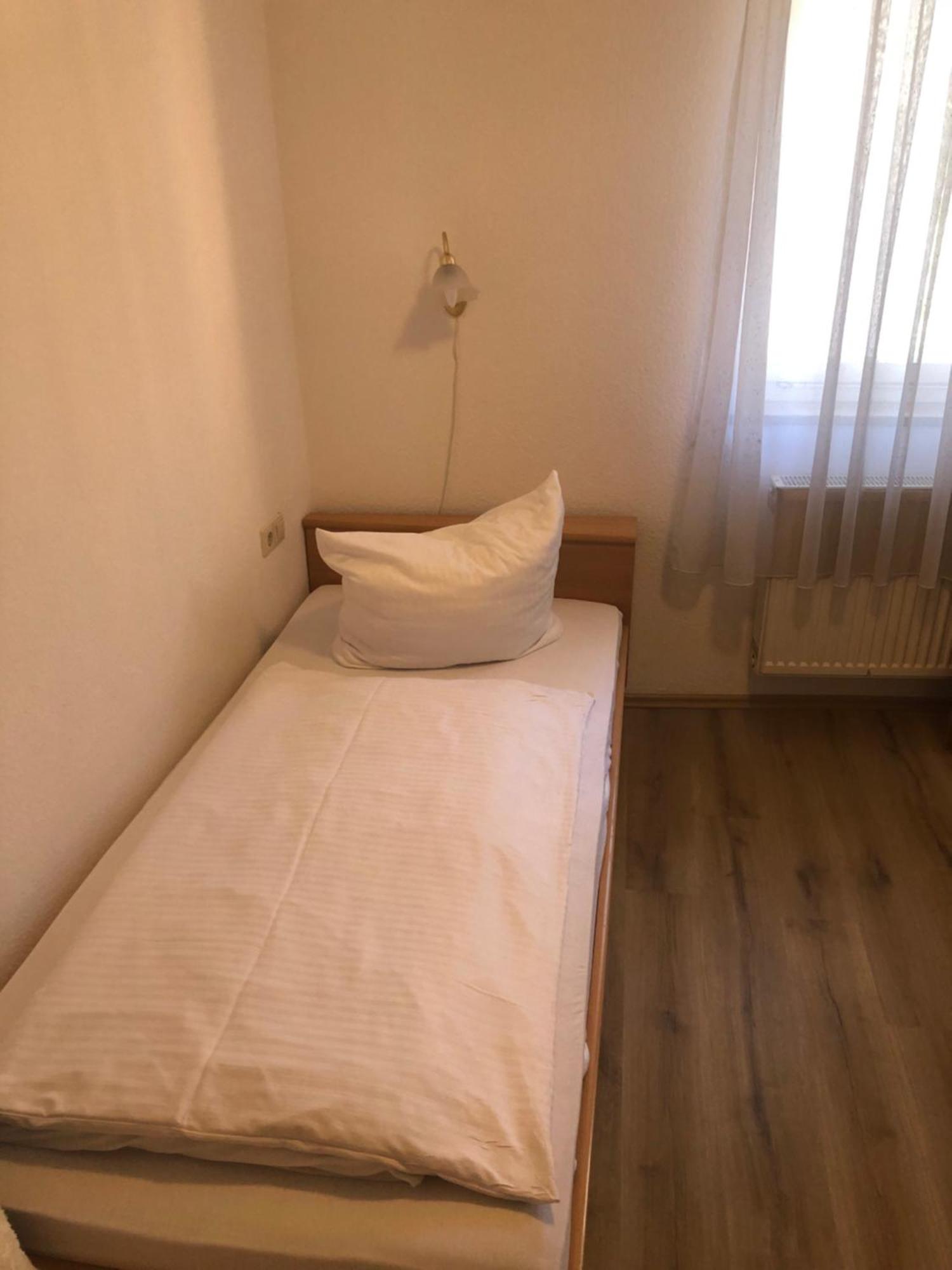 Brauereigasthof Hotel Schluessel 깅엔안데어브렌츠 외부 사진